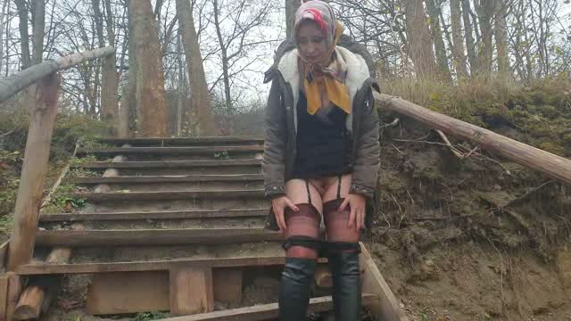 Squirting-And-Cumming-In-Stockings