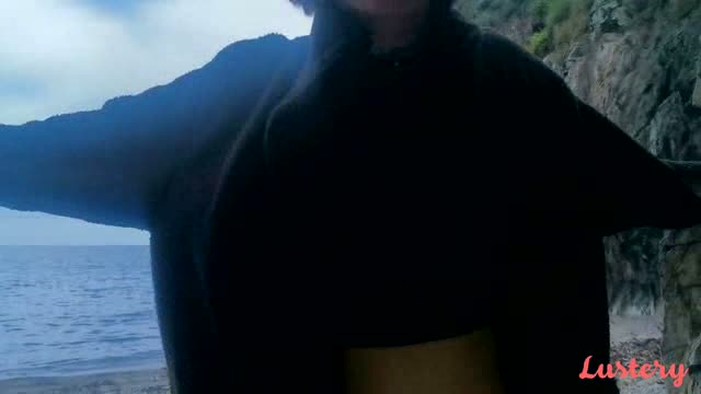 Effy.And.Grainne.Strawberry.Sea.Spit