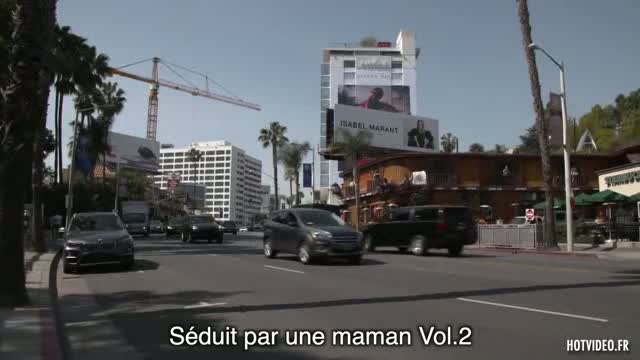 Seduit-Par-Une-Maman-2