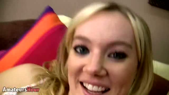 liz-blow-job