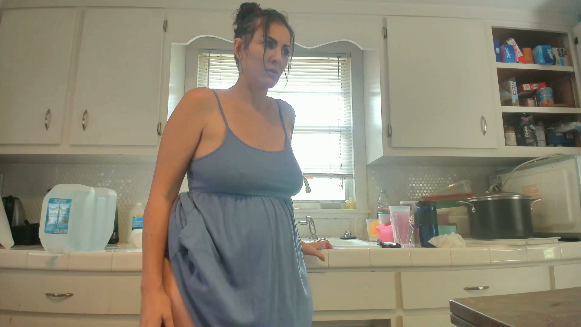 KellyPaynePregnantSubmissiveMom